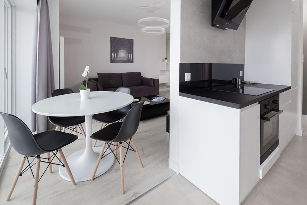 Capital Apartments - Towarowa Poznań Extérieur photo